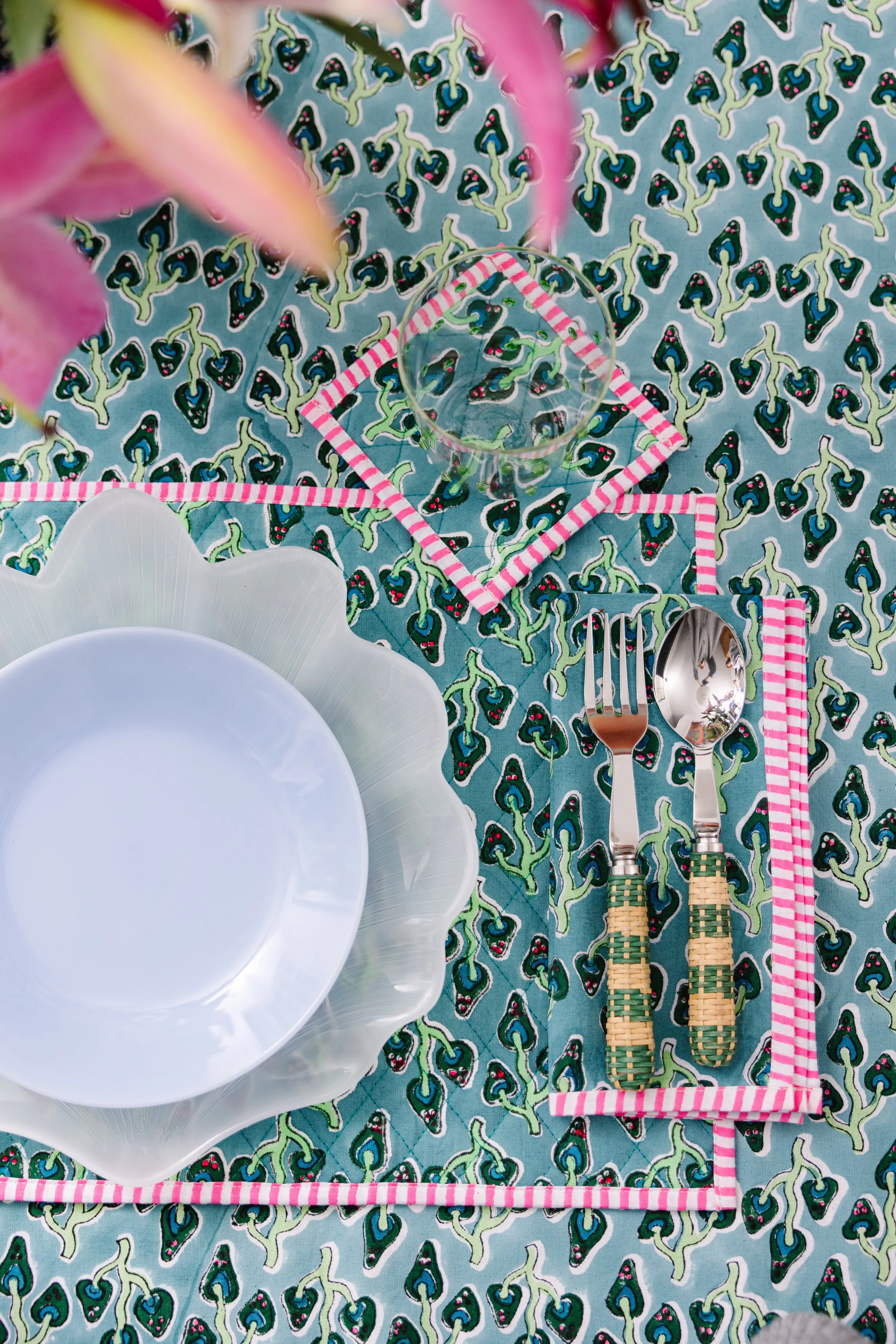 Alice Round Tablecloth