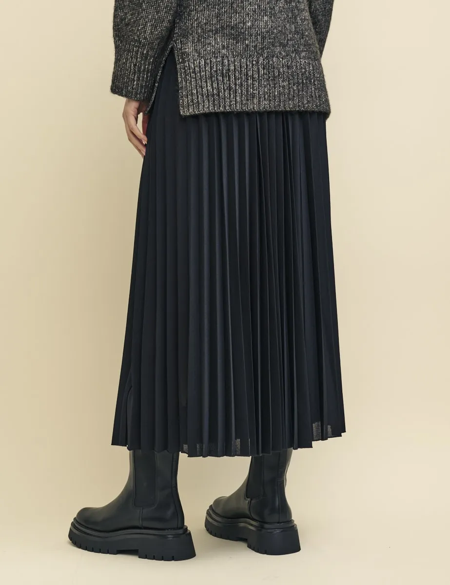 Black Pleated Midaxi Skirt