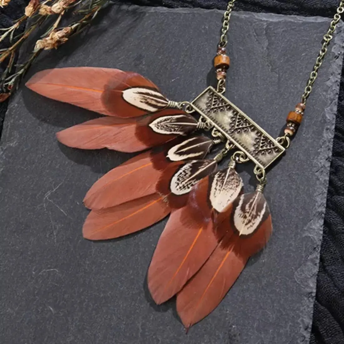 Long Chain Feather Pendant Vintage Necklace