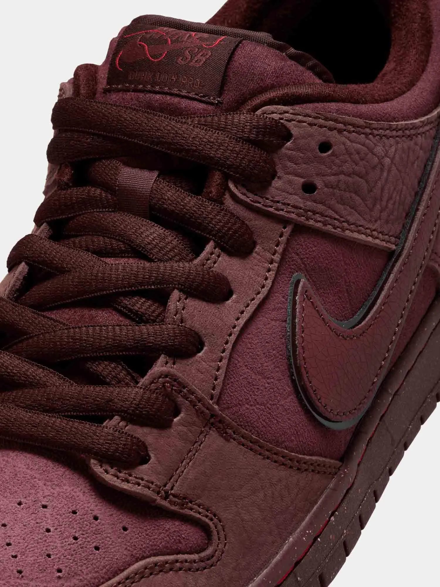 Nike SB Dunk Low Premium - City Of Love - Burgundy Crush