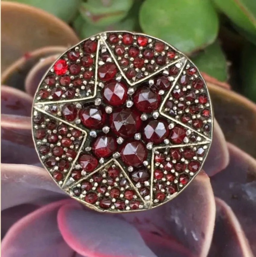 Ring Garnet Star Antique 10K Gold Bohemian or Spessartite Size: 6.5