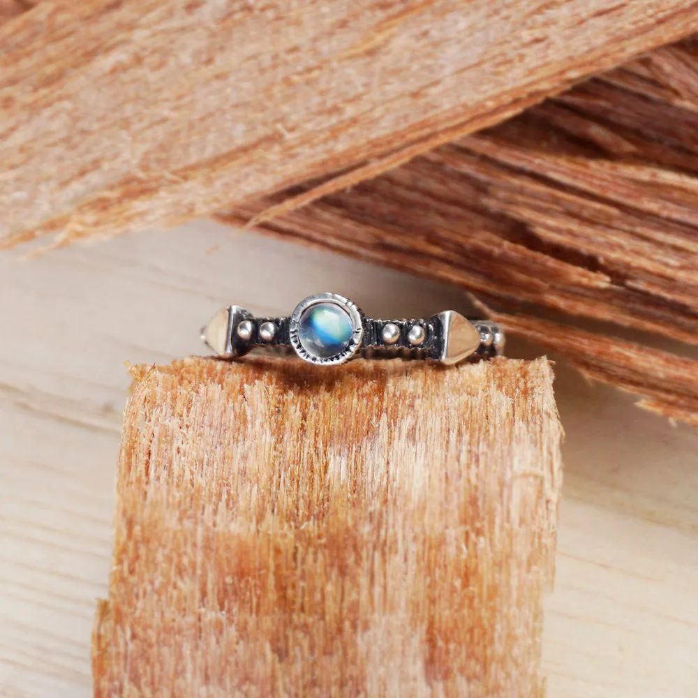 Tiny moonstone ring BERRY