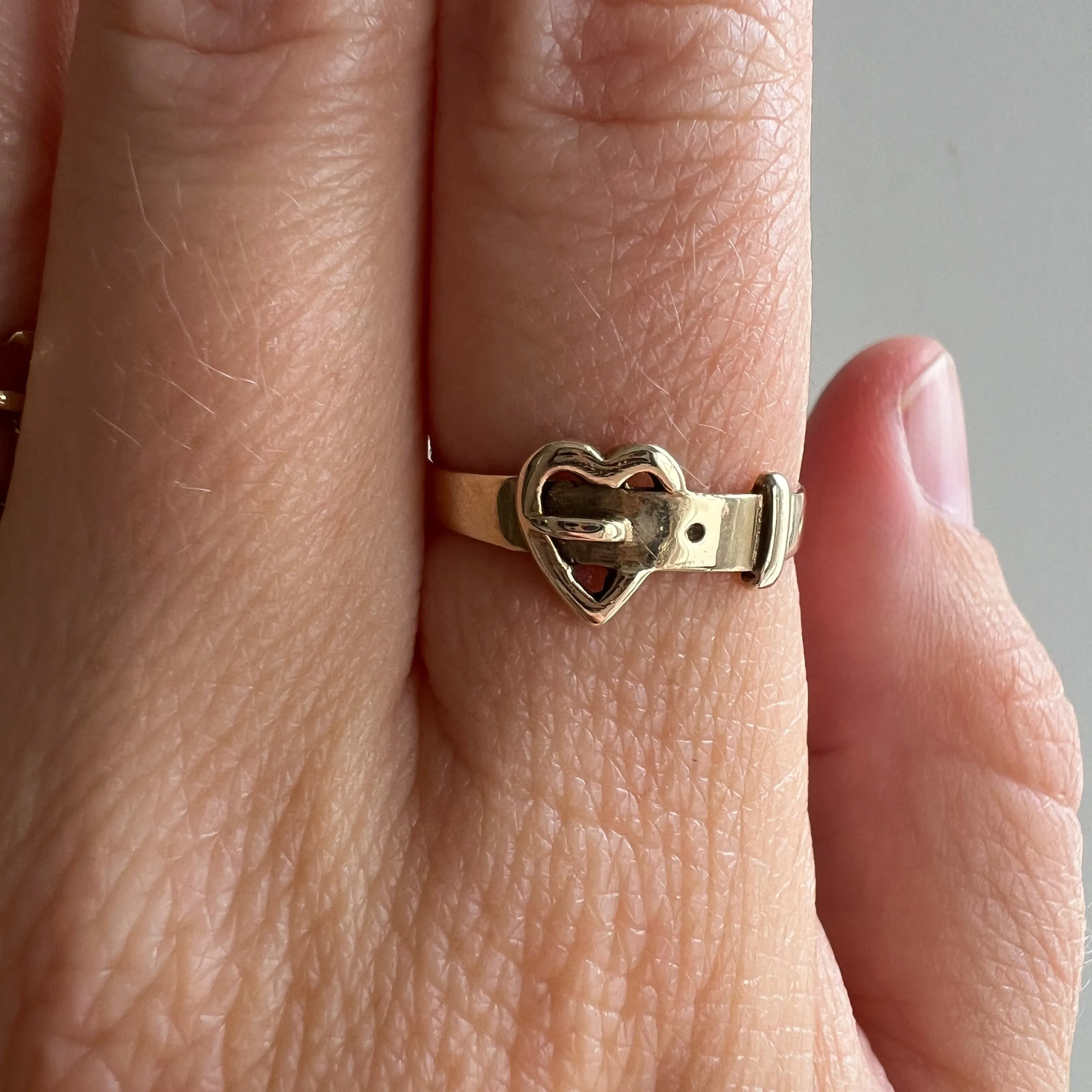 V I N T A G E // bound together in love / 9k yellow gold heart buckle ring / size 6.75